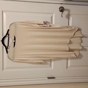 LuLaRoe - Irma top - S but runs oversized